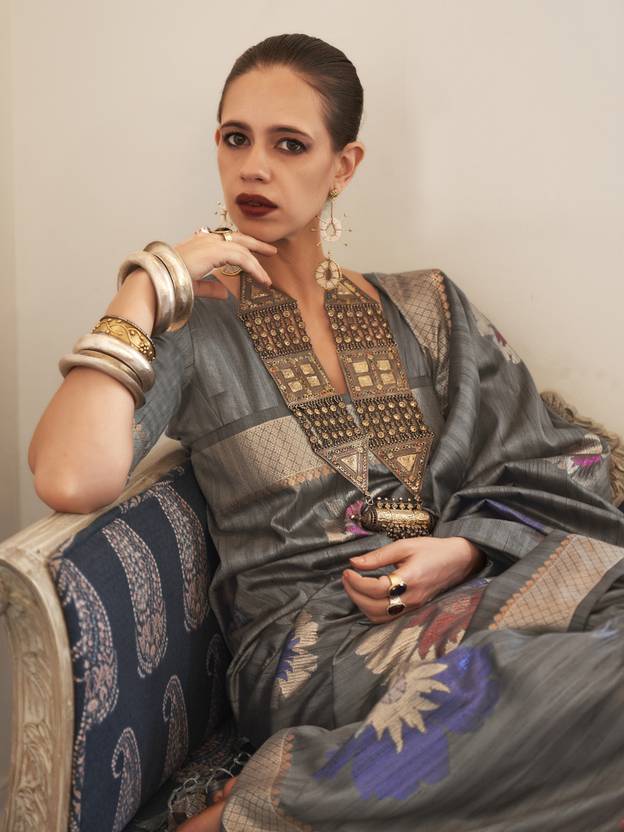 Gray Banarasi Silk Blend Saree with Unstitched Blouse Piece