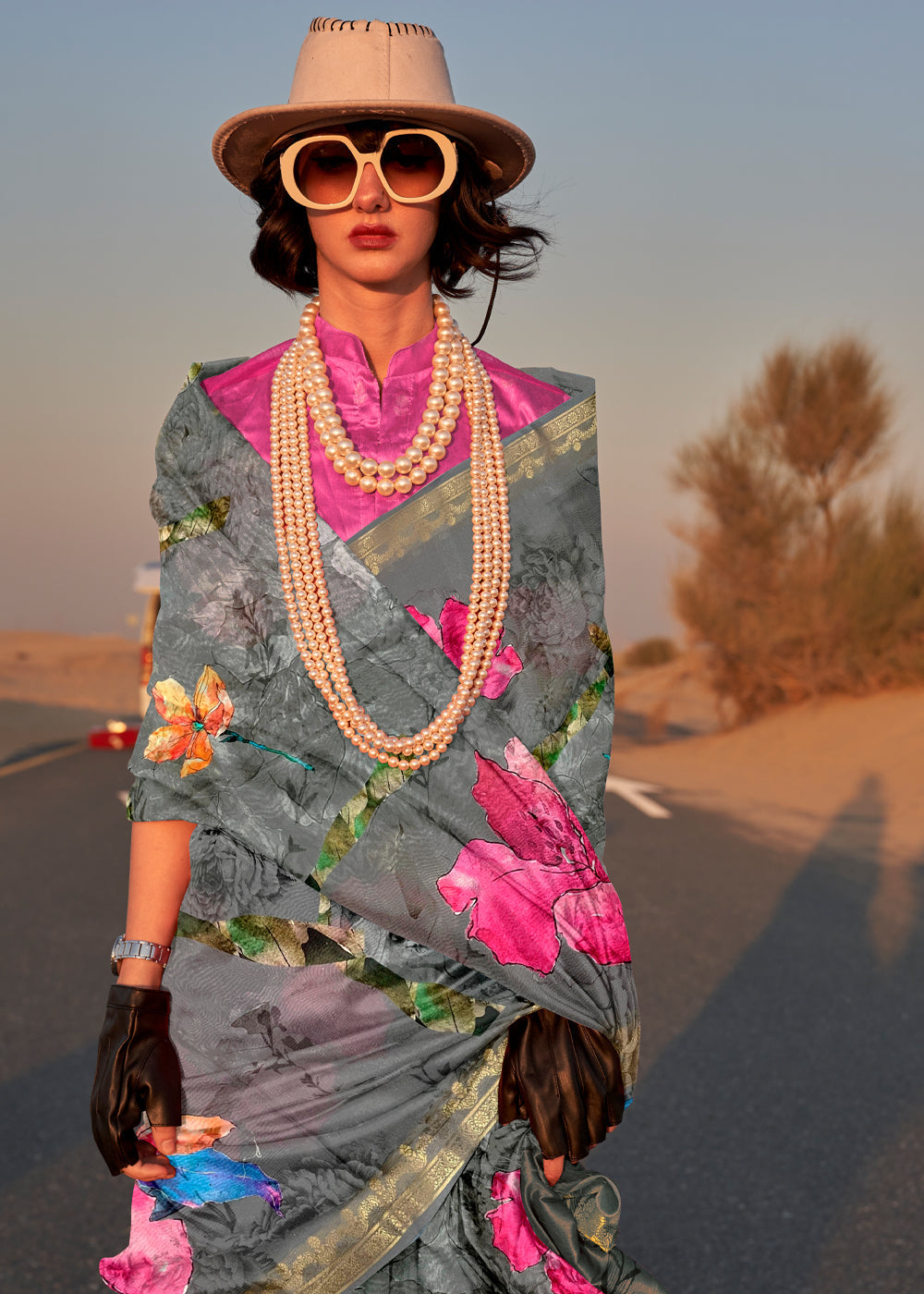 Gray Elegant Tussar Silk Blend Saree with Blouse Piece
