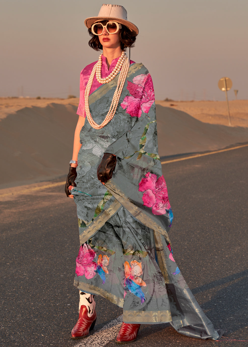 Gray Elegant Tussar Silk Blend Saree with Blouse Piece