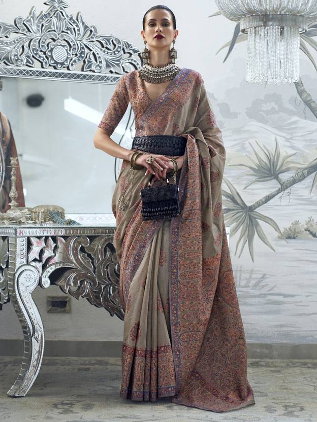 Gray Graceful Silk Saree with Unstitched Blouse Piece Elegant Ethnic Wear
