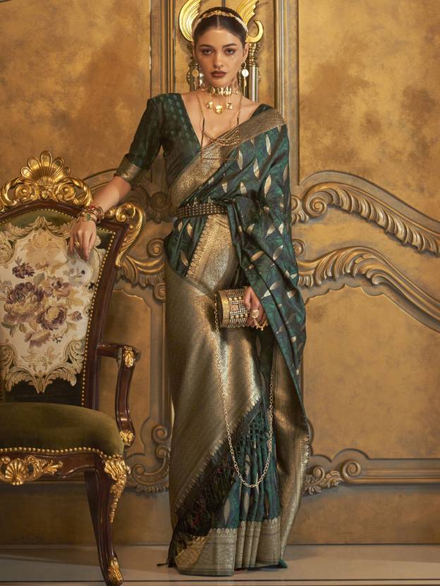 Green Classic Banarasi Silk Blend Saree – Perfect for Weddings & Festive Occasions