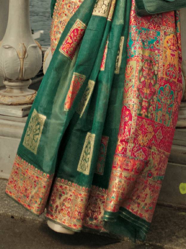 Green Elegant Banarasi Silk Blend Woven Saree with Unstitched Blouse Piece
