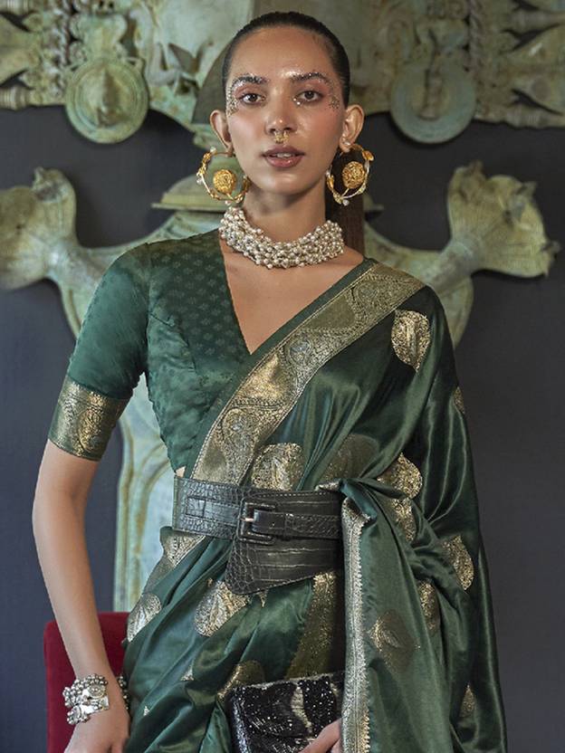 Green Elegant Kanjivaram Silk Blend Saree with Unstitched Blouse Piece
