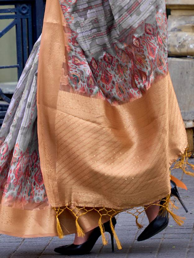 Grey Elegant Brasso Madurai Saree with Unstitched Blouse Piece