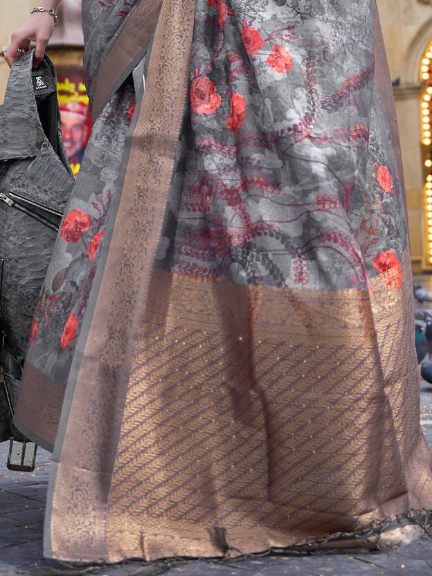 Grey Elegant Brasso Madurai Saree with Unstitched Blouse Piece