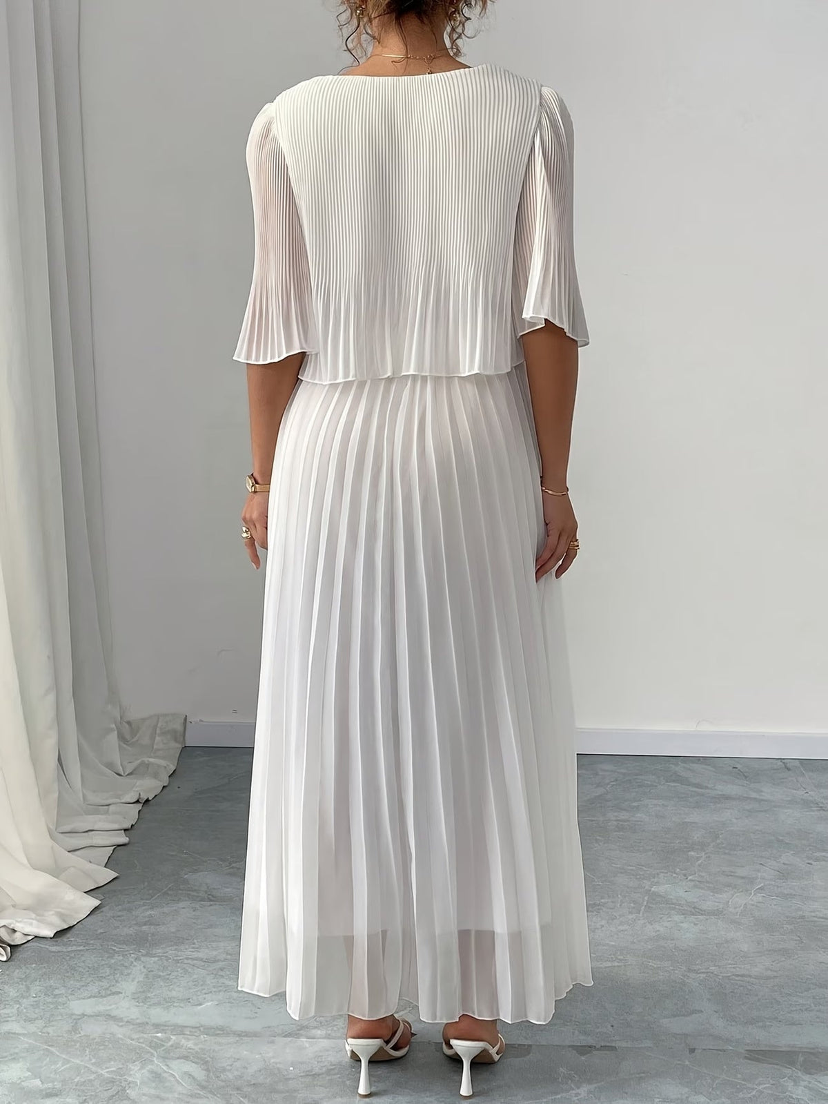 Elegant Plus Size Pleated Dress – Solid Color Fashionable European Style Women's Outfit