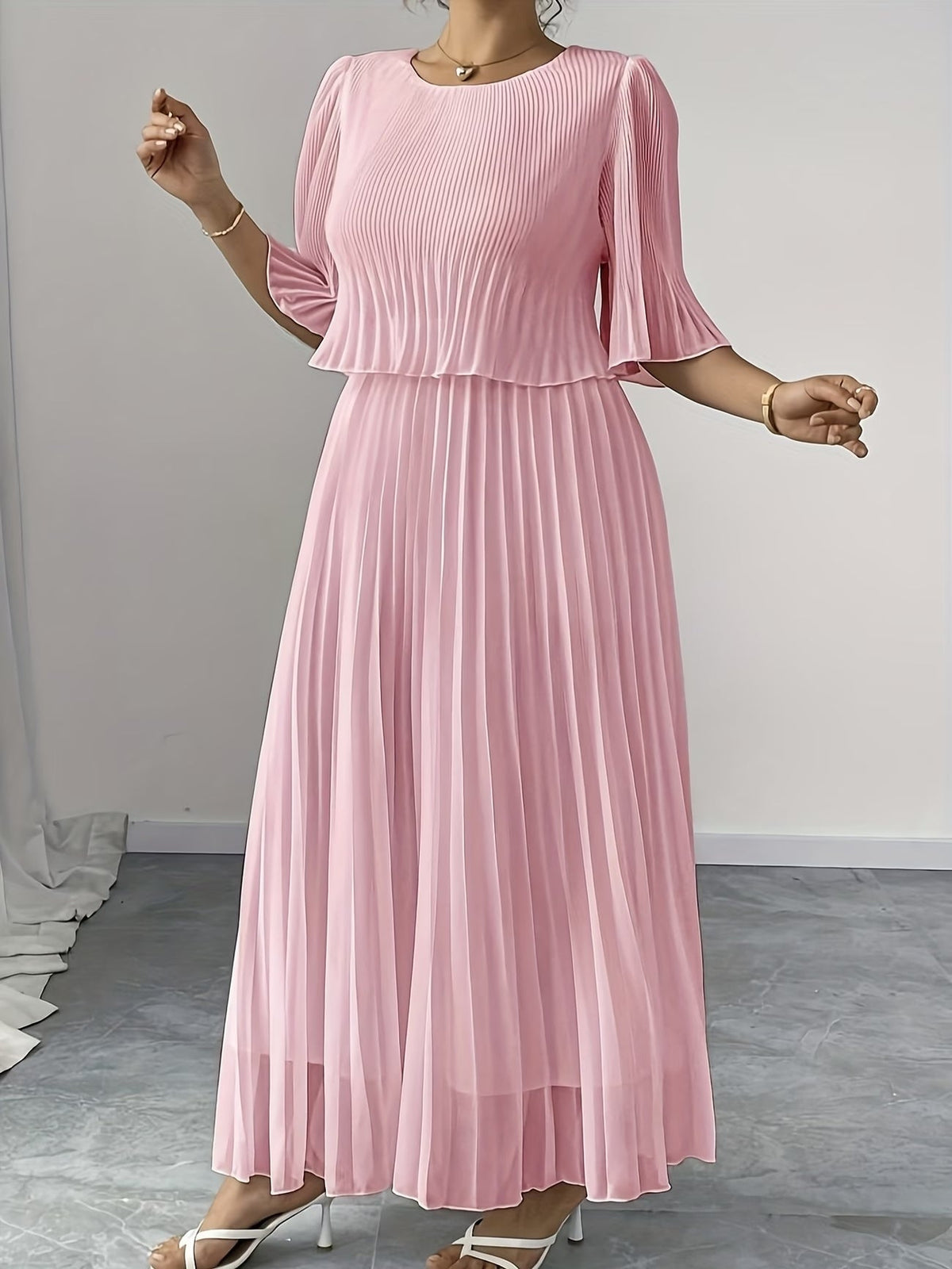 Elegant Plus Size Pleated Dress – Solid Color Fashionable European Style Women's Outfit