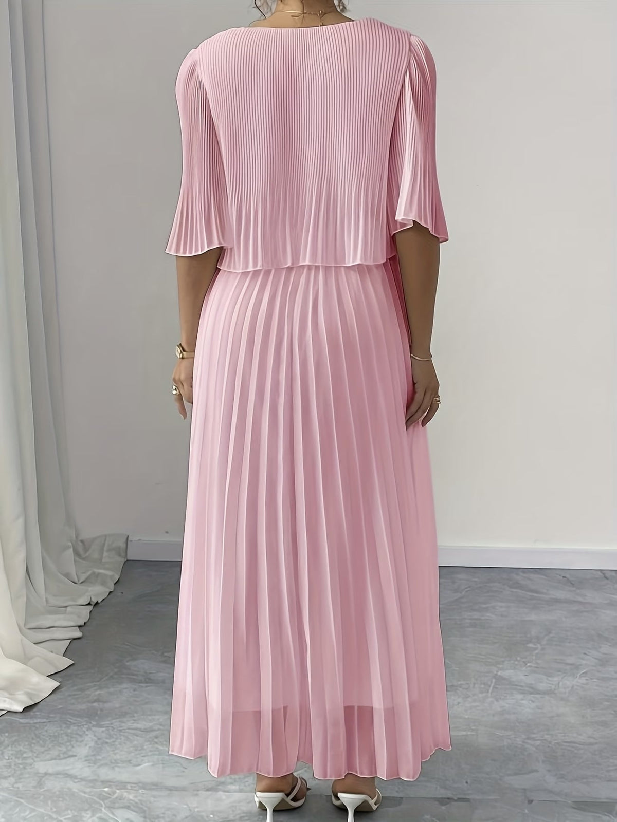 Elegant Plus Size Pleated Dress – Solid Color Fashionable European Style Women's Outfit