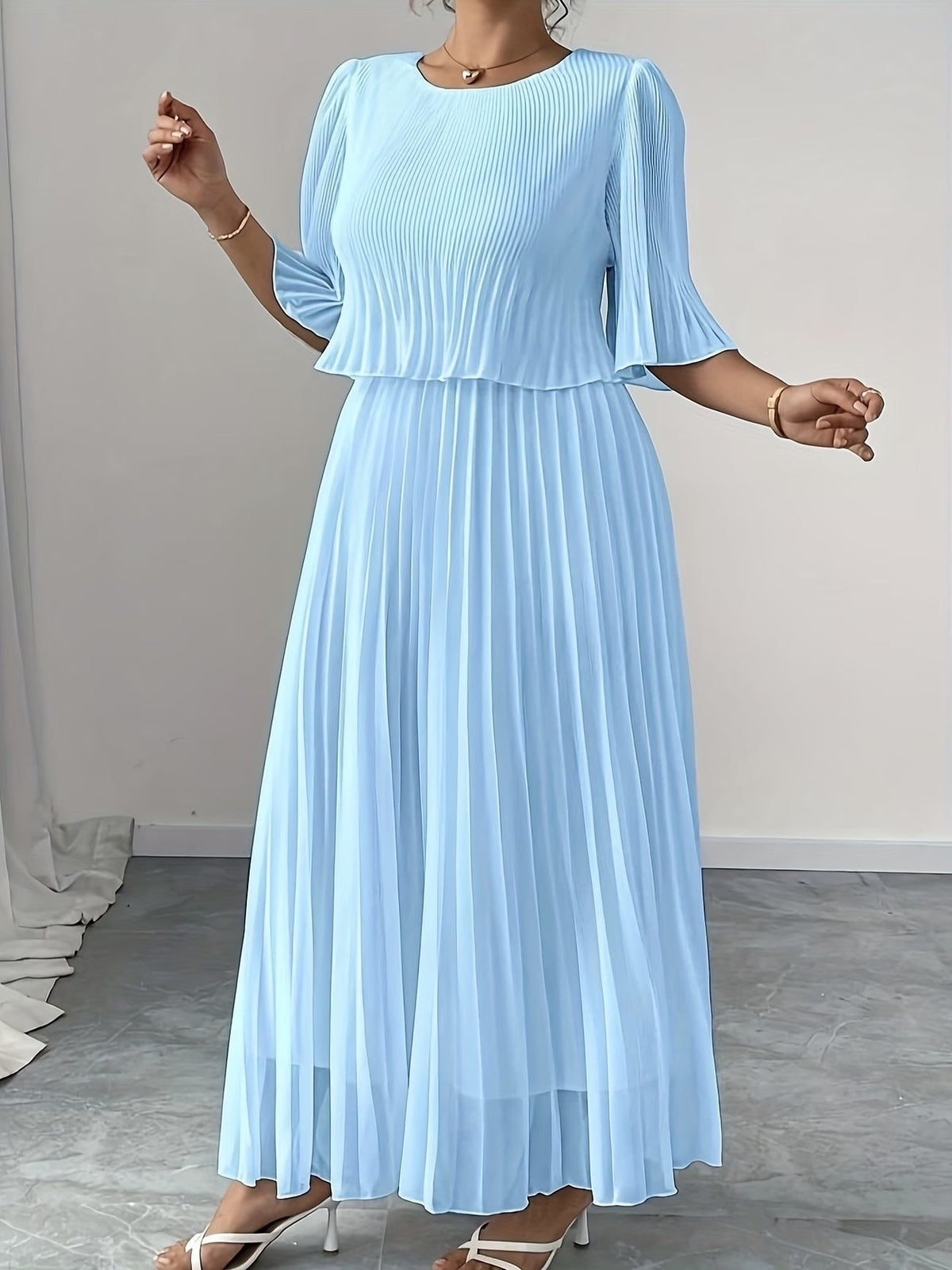 Elegant Plus Size Pleated Dress – Solid Color Fashionable European Style Women's Outfit
