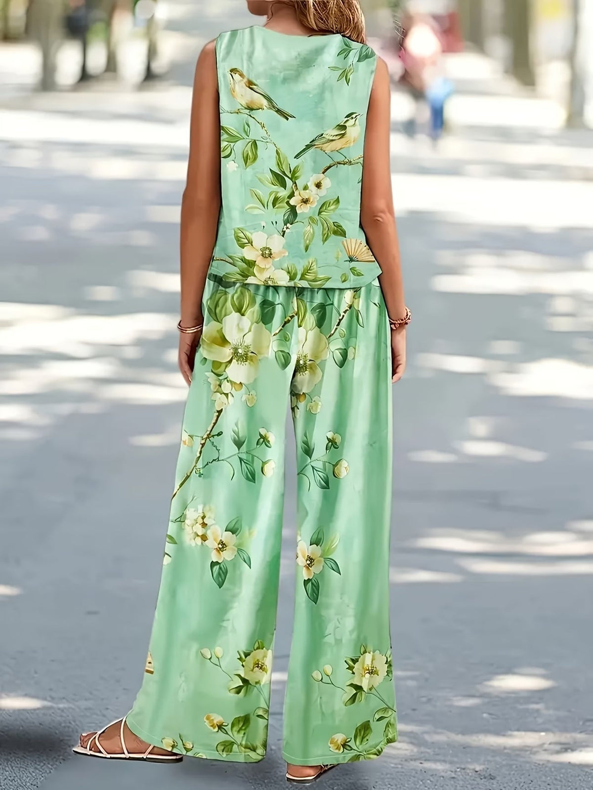 Chic Polka Dot Two-Piece Set – Stylish Top & Printed Pants Outfit for Women