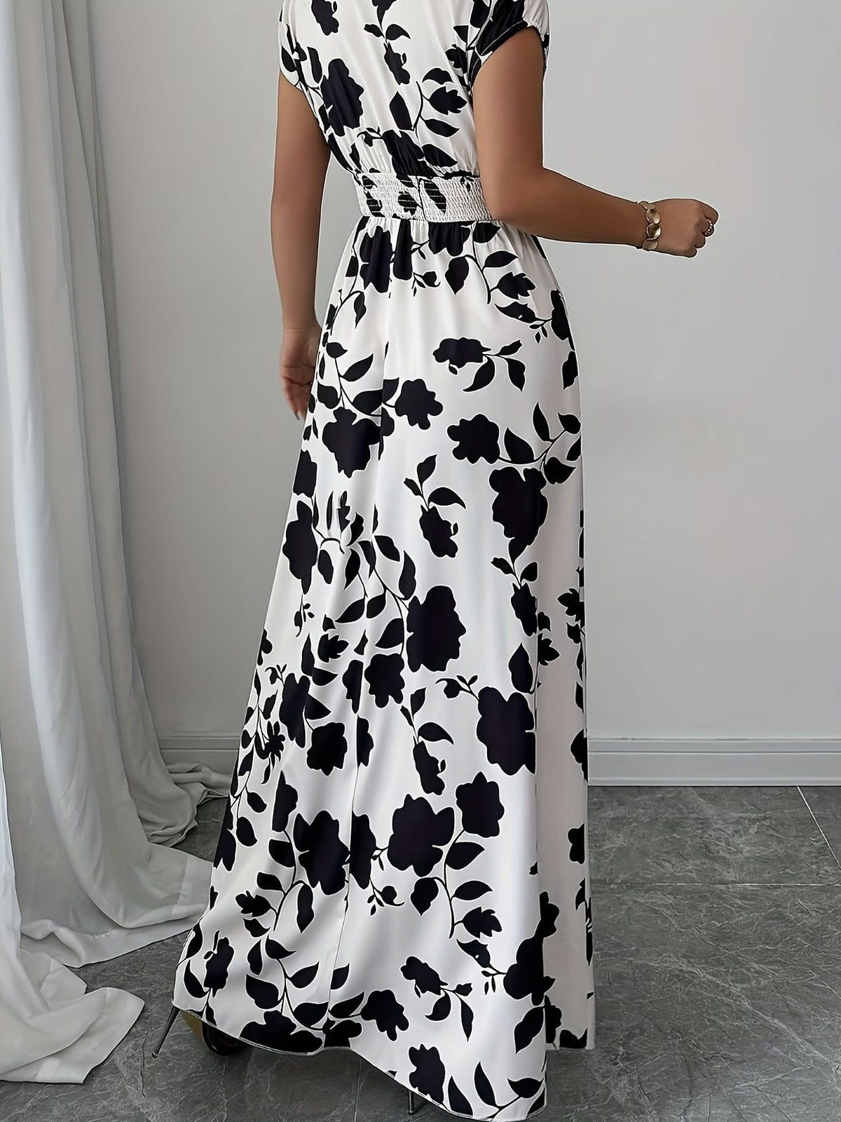 Elegant Floral Maxi Dress – V-Neck A-Line Flowing Dress with Cinched Waist for Women