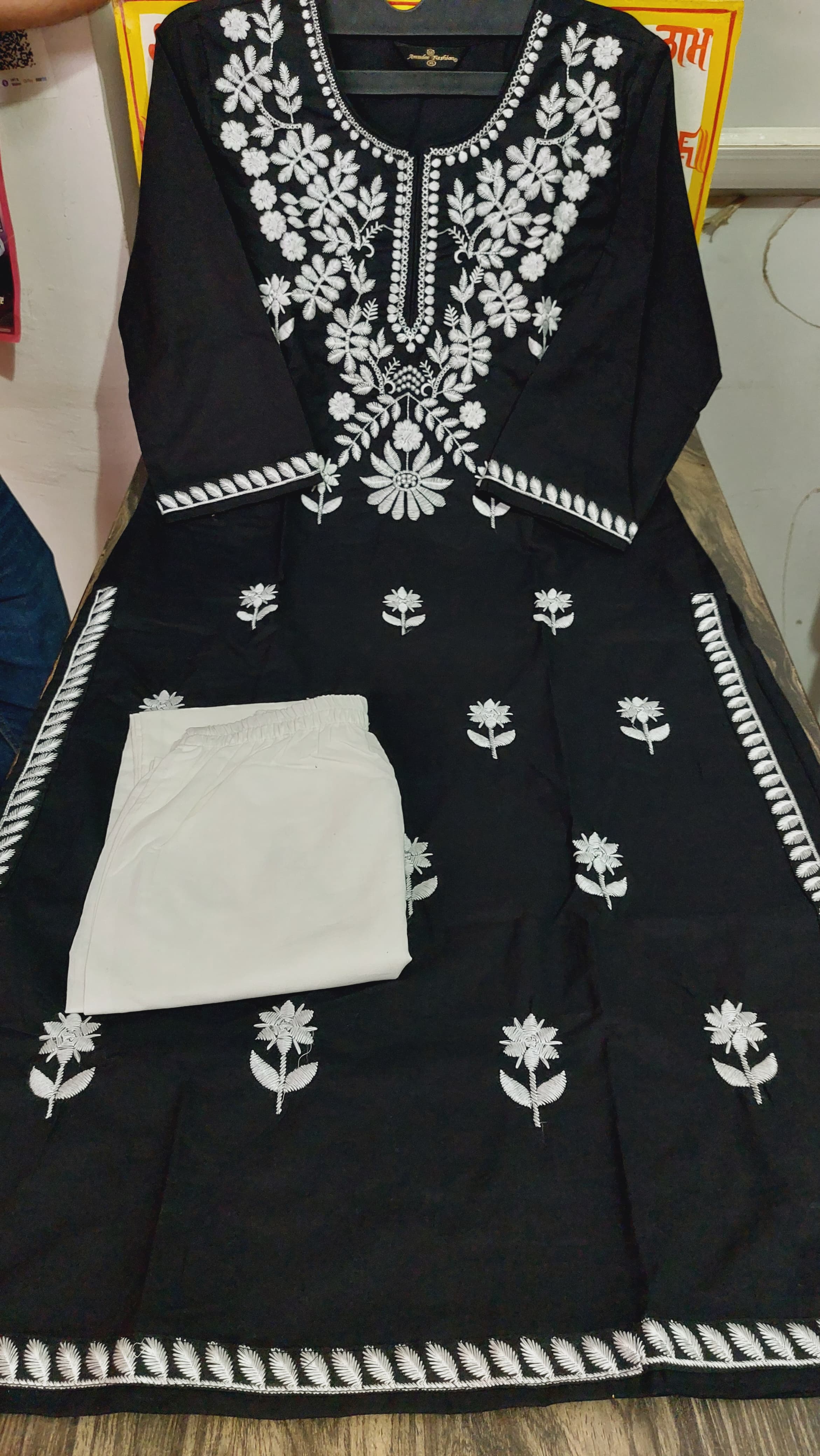 Jaipuri Embroidered Cotton 60x60 Kurta Pant Set (Kurta 45", Pant 37")