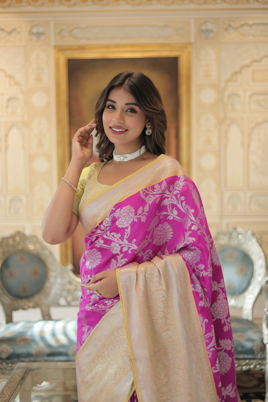 Kanjivaram Silk Pink Saree with Zari Weaving Work with Blouse