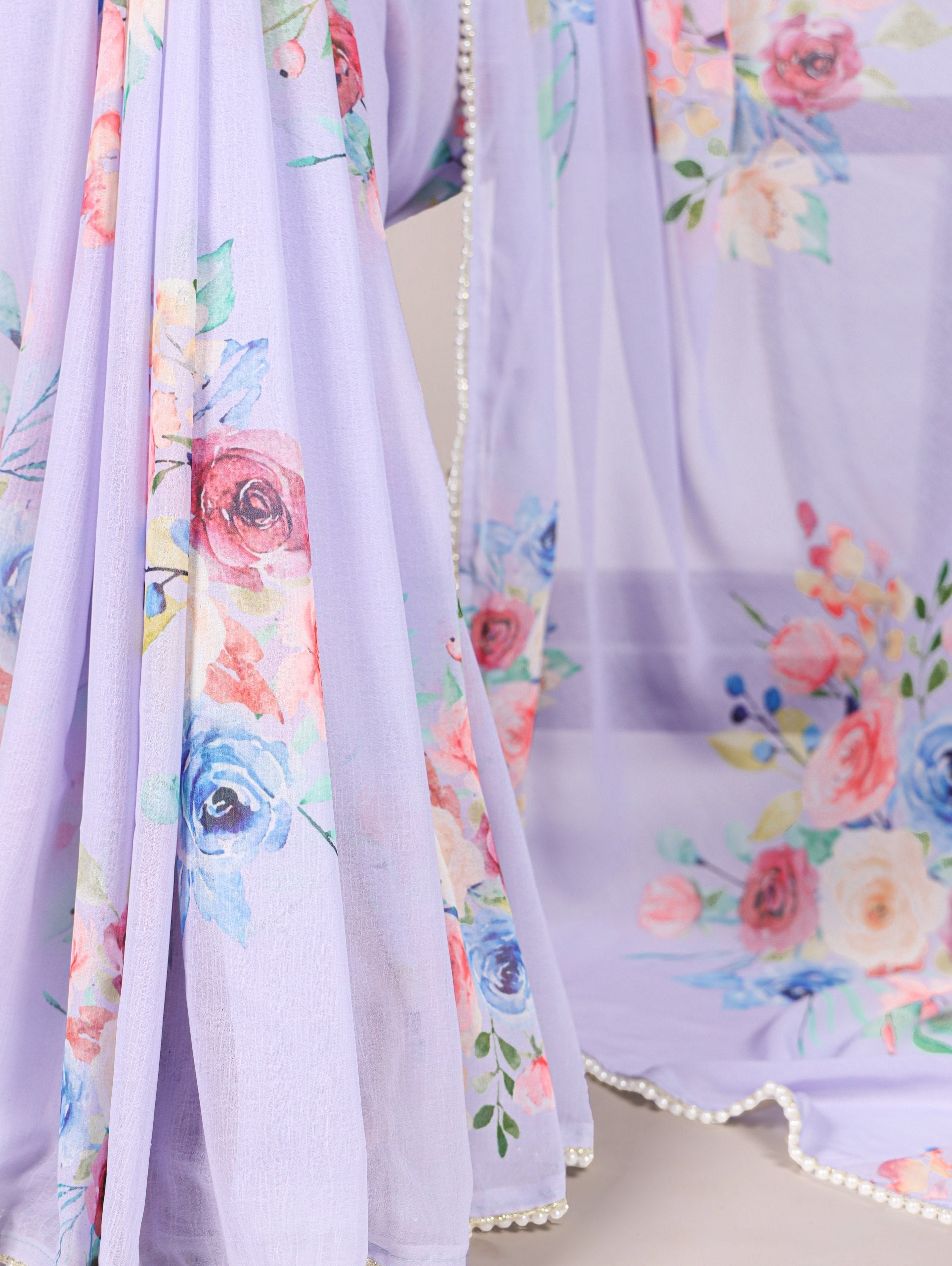 Lavender Graceful Weightless Marble Saree with Floral Print & Pearl Lace Border – Includes Banglory Blouse Piece