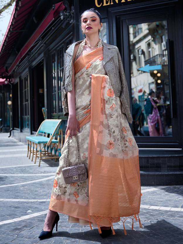 Light Gray Elegant Brasso Madurai Saree with Unstitched Blouse Piece