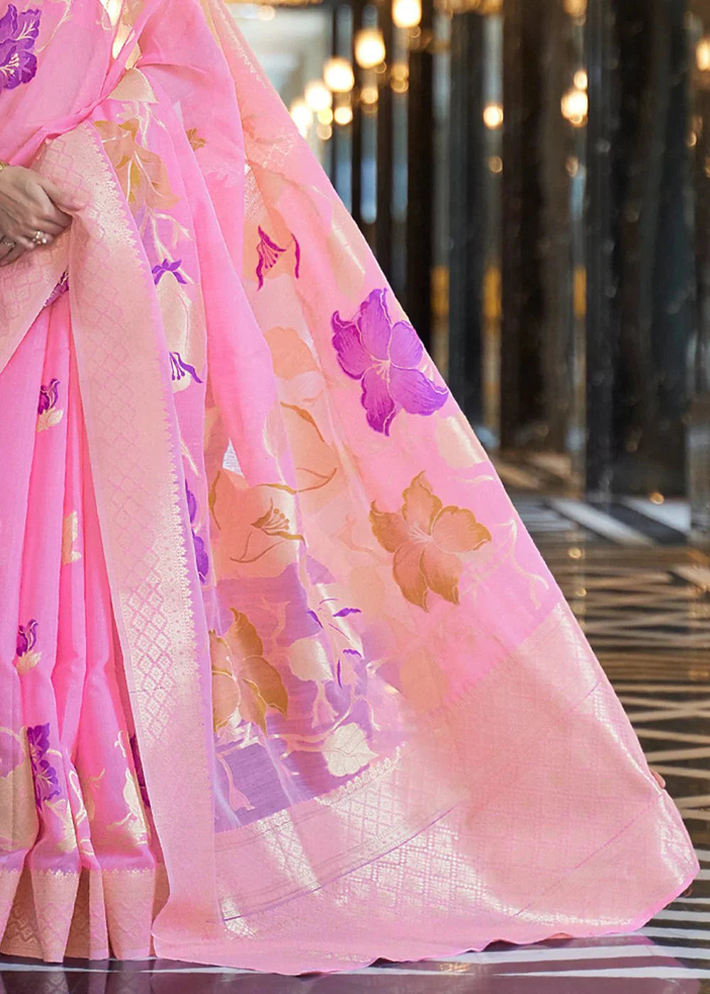 Light Pink Elegant Linen Saree with Floral Printed Weaving Work