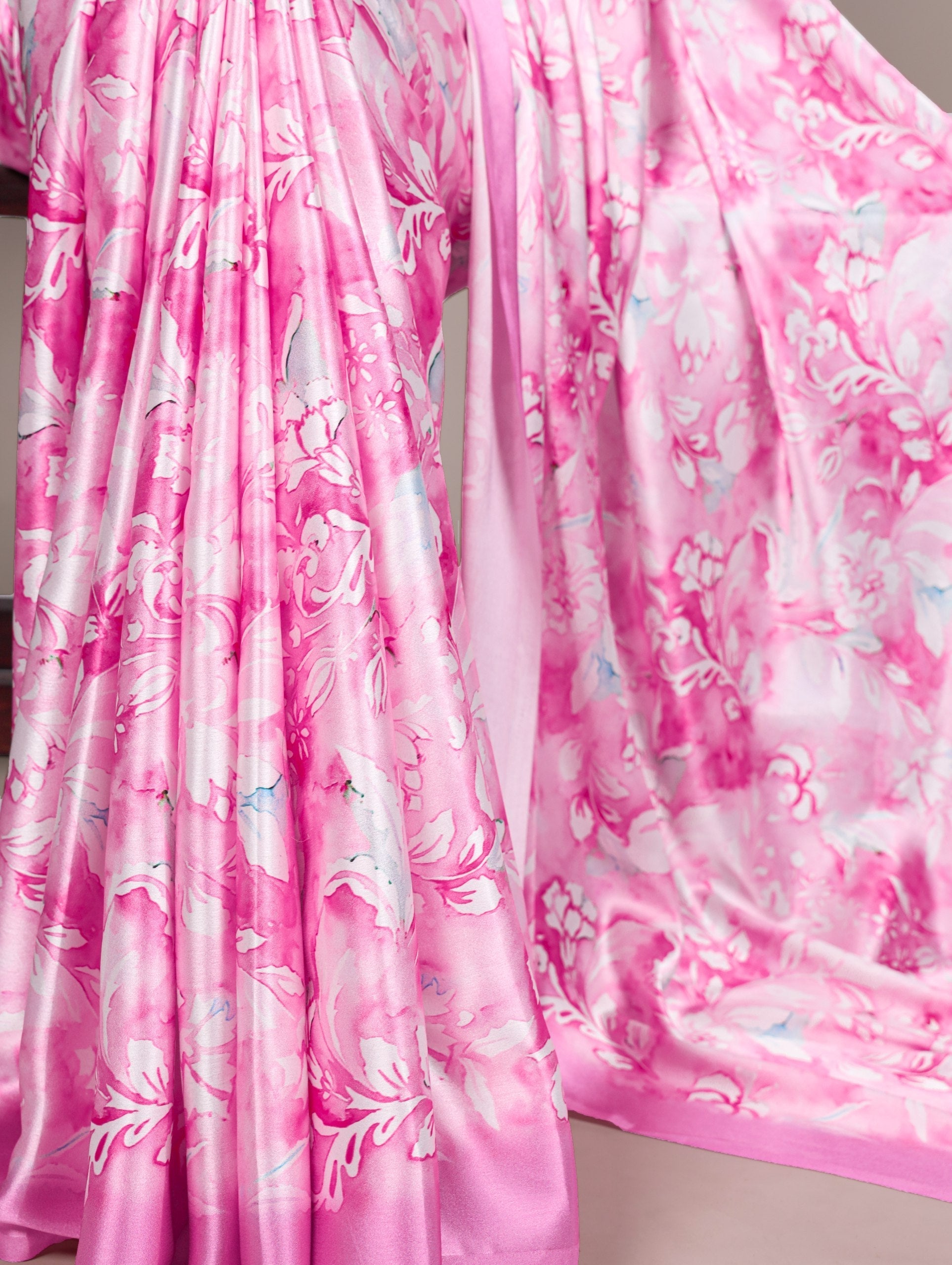 Light Pink Elegant Satin Silk Printed Saree with Banglory Blouse Piece – Soft, Lustrous & Timeless Ethnic Drape