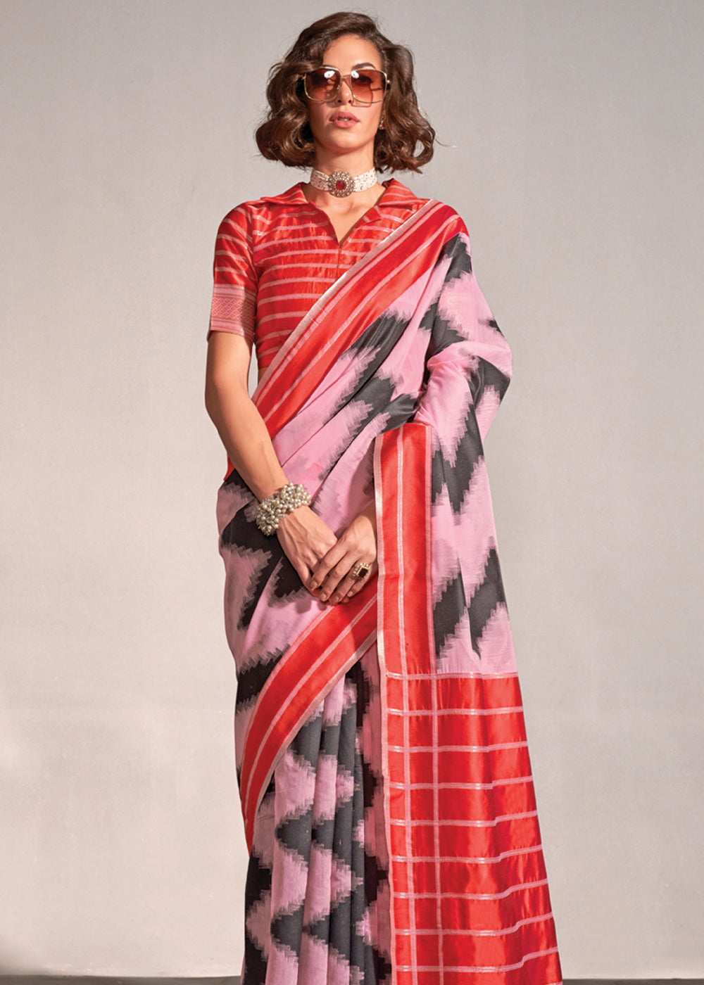 Light Pink Regal Banarasi Blended Silk Saree – Timeless Elegance for Grand Occasions