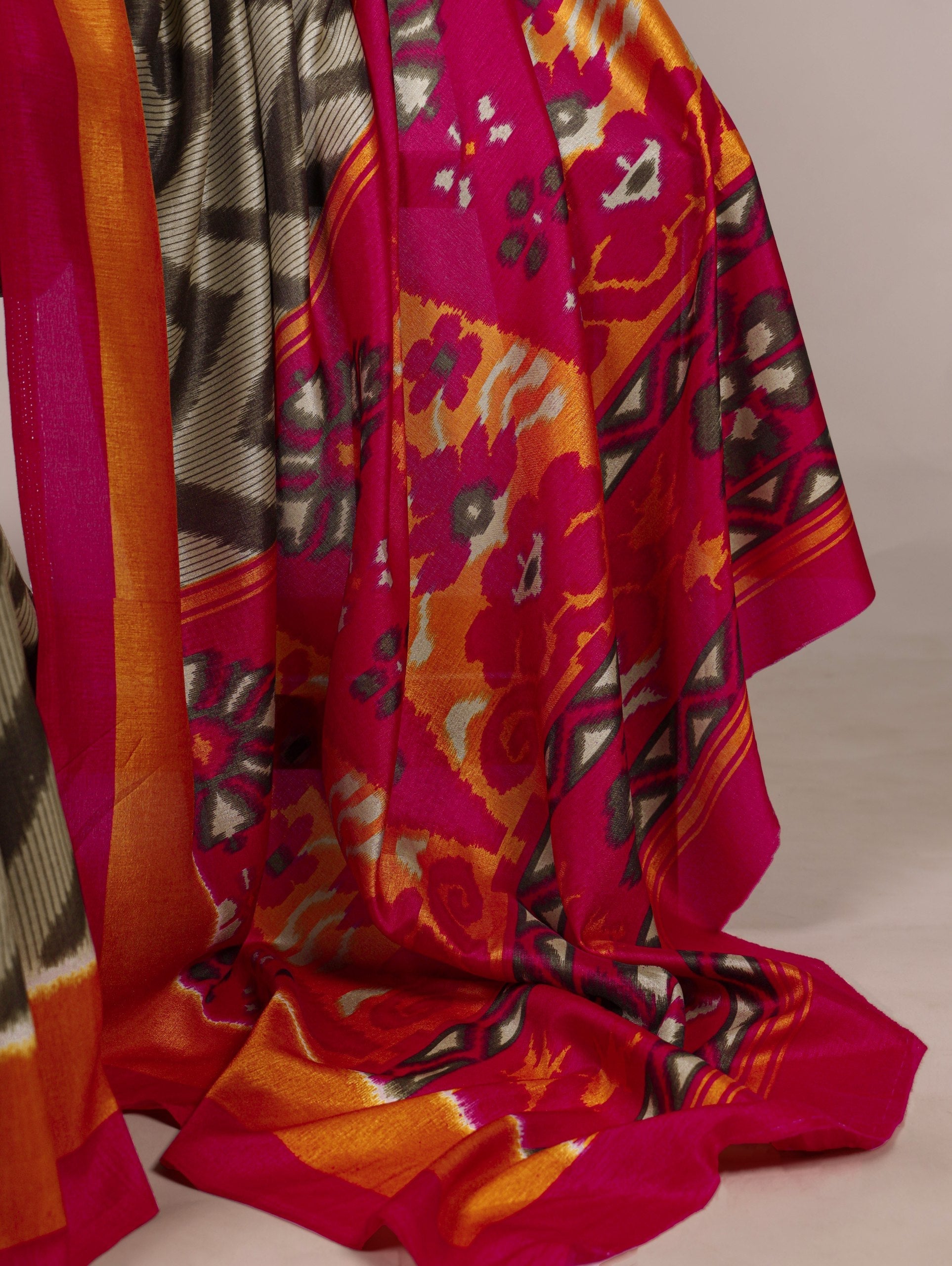 Mehendi Elegant Printed Tasar Silk Saree with Matching Unstitched Blouse