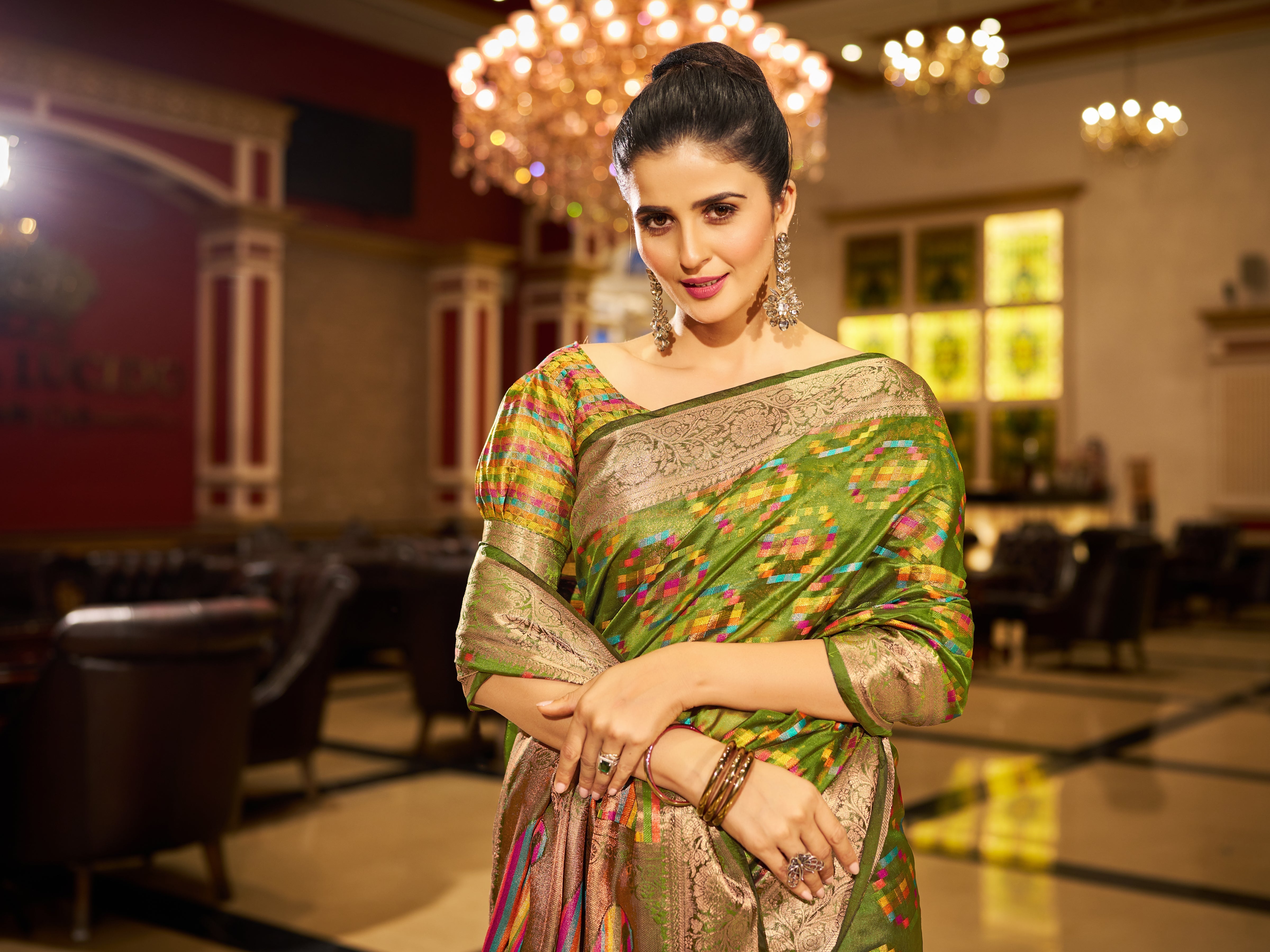 Mehendi Green Regal Kanjeevaram Organza Saree with Zari Woven Border