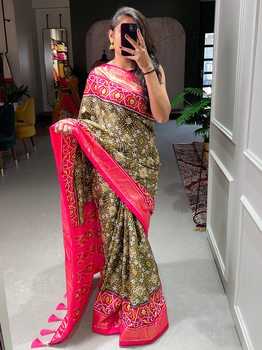 Mehndi Color Patola Printed Dola Silk Saree