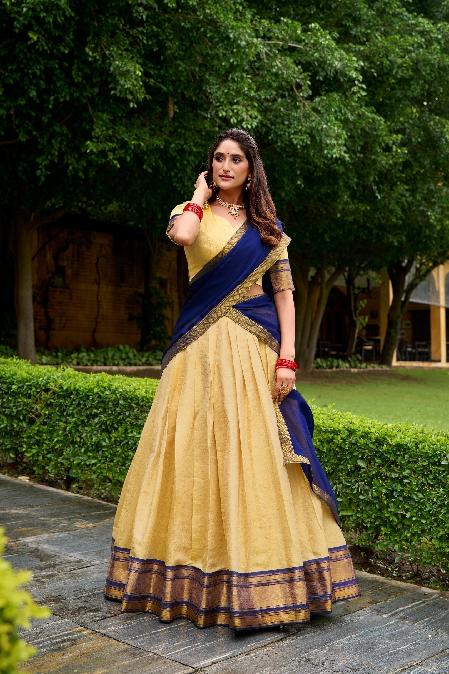 Navy Blue Elegant Kanchipuram Lehenga with Zari Weaving Work – Full-Stitched Lehenga & Blouse with Georgette Zari Dupatta