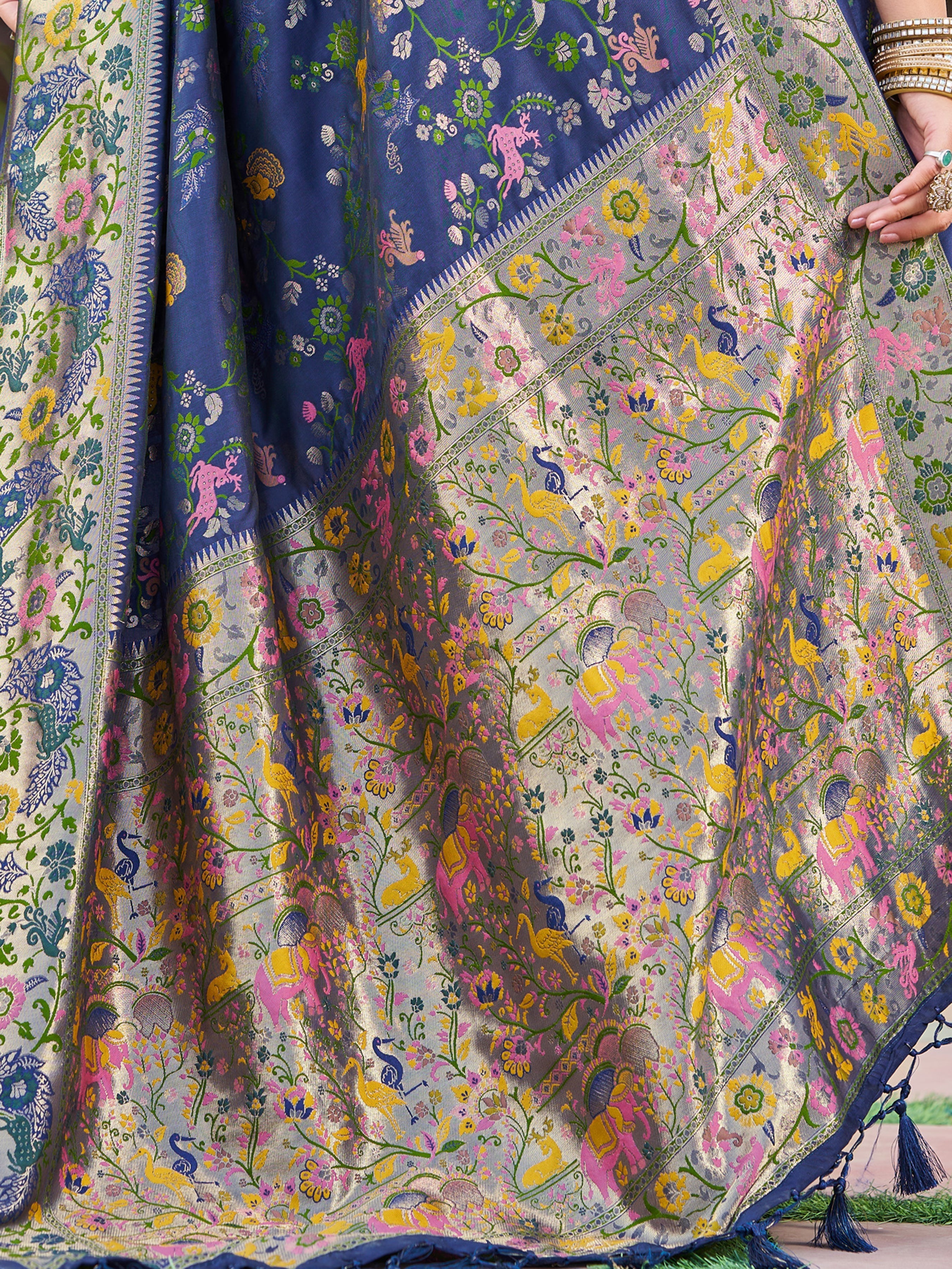 Navy Blue Exquisite Banarasi Jacquard Art Silk Saree with Matching Border Blouse – Perfect for Weddings