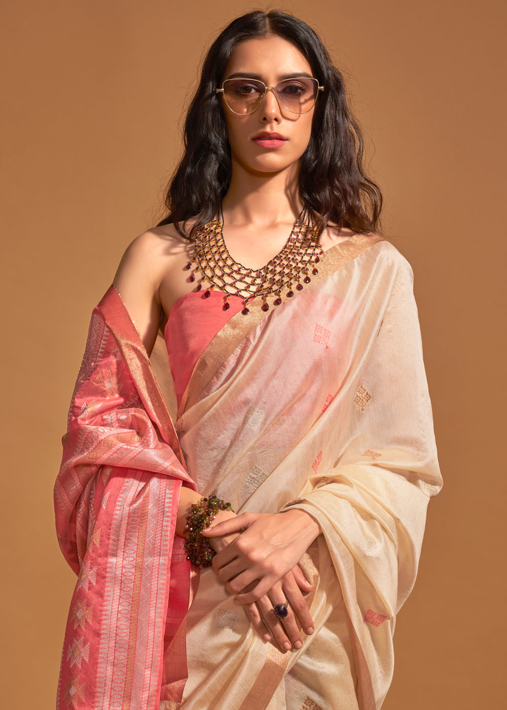 Off White Elegant Banarasi Blended Silk Saree with Intricate Timeless Design – Ideal for Grand Occasions