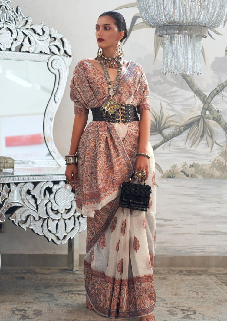 Off White Graceful Silk Saree with Unstitched Blouse Piece Elegant Ethnic Wear