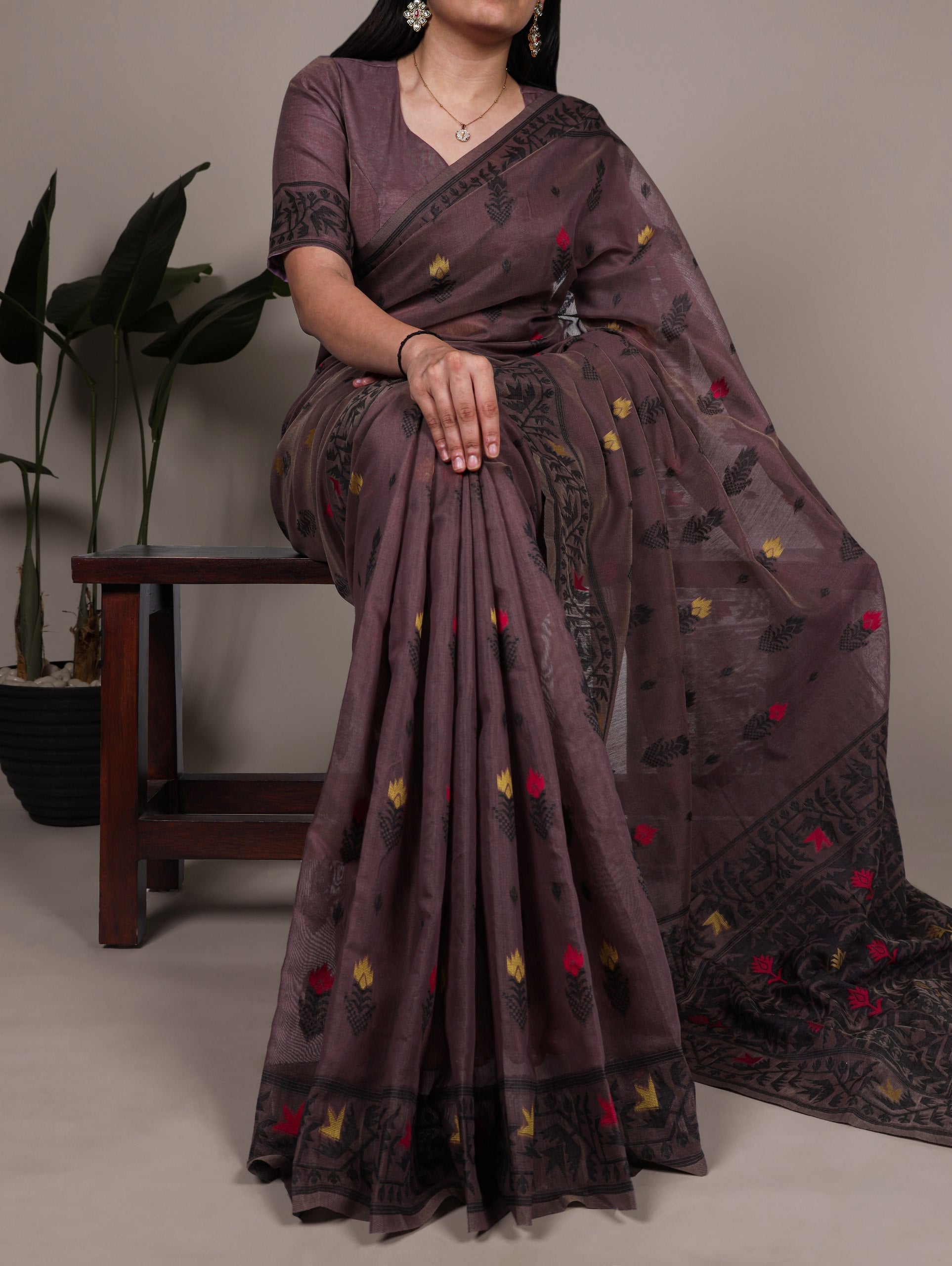 Onion Elegant Poly Cotton Thread-Weaving Saree with Matching Unstitched Blouse – Lightweight Traditional Daily & Festive Wear