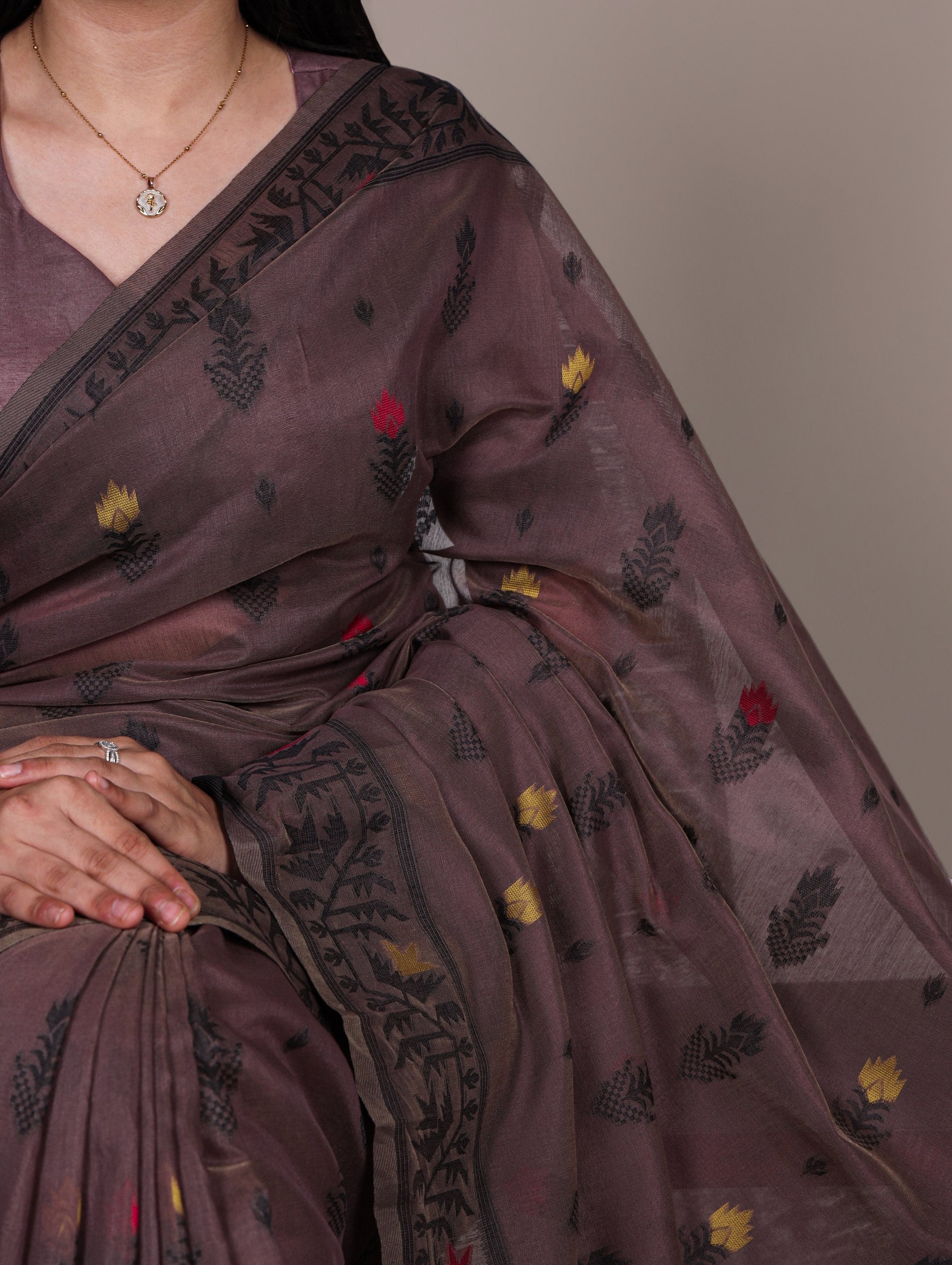 Onion Elegant Poly Cotton Thread-Weaving Saree with Matching Unstitched Blouse – Lightweight Traditional Daily & Festive Wear