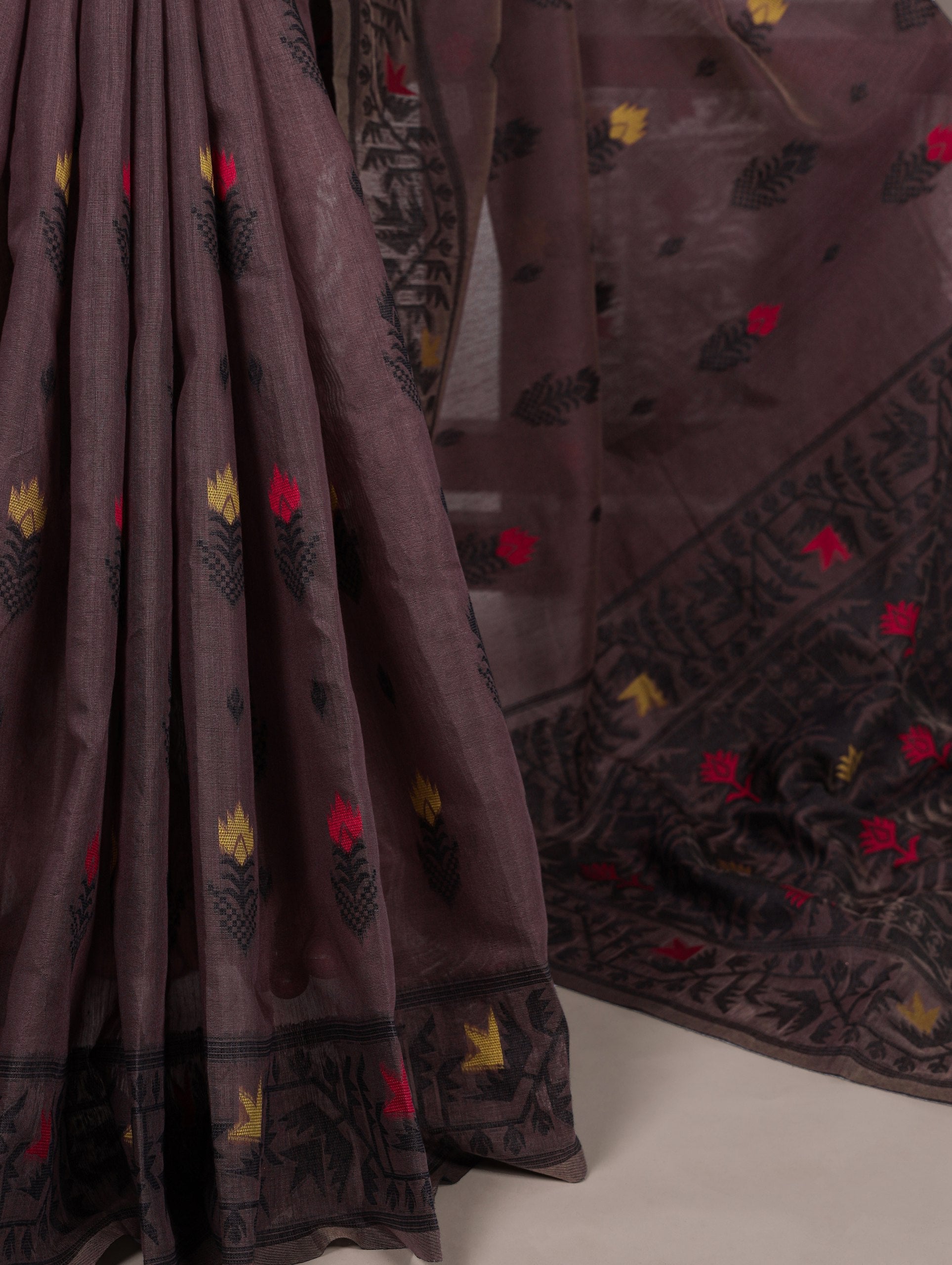 Onion Elegant Poly Cotton Thread-Weaving Saree with Matching Unstitched Blouse – Lightweight Traditional Daily & Festive Wear