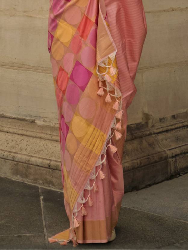 Peach Elegant Banarasi Silk Blend Saree with Tassel Detailing – Unstitched Blouse Piece
