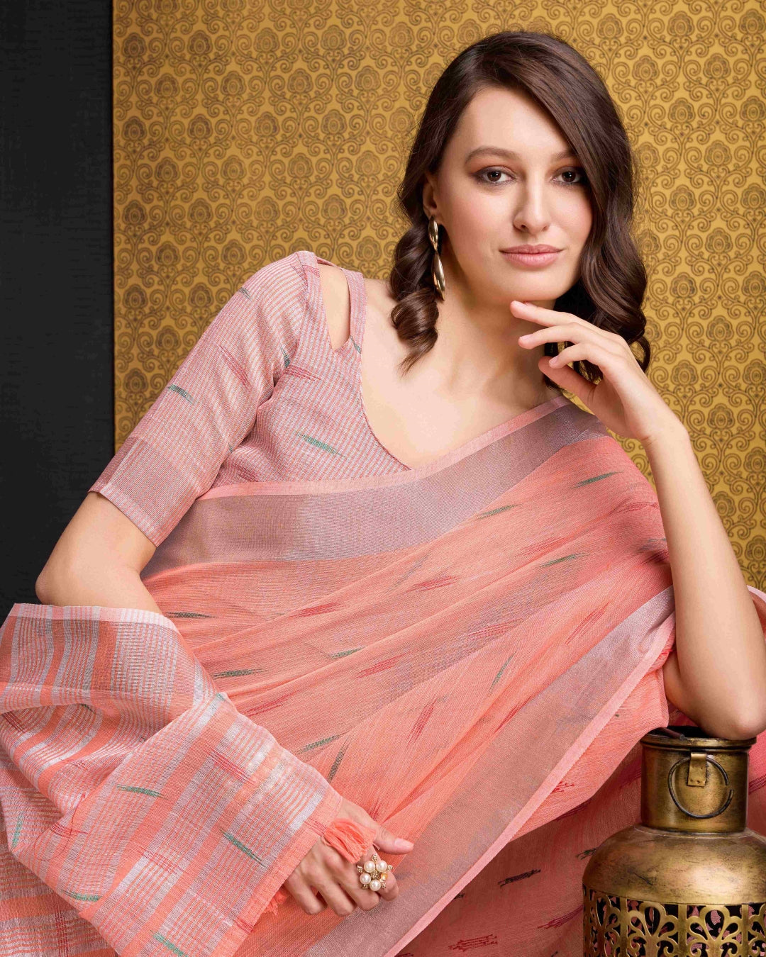 Peach Elegant & Gold-Toned Ikat Woven Saree with Zari Border