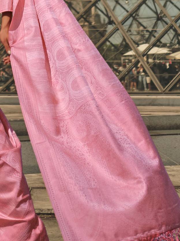 Pink Elegant Banarasi Silk Blend Woven Saree with Tassel Detailing