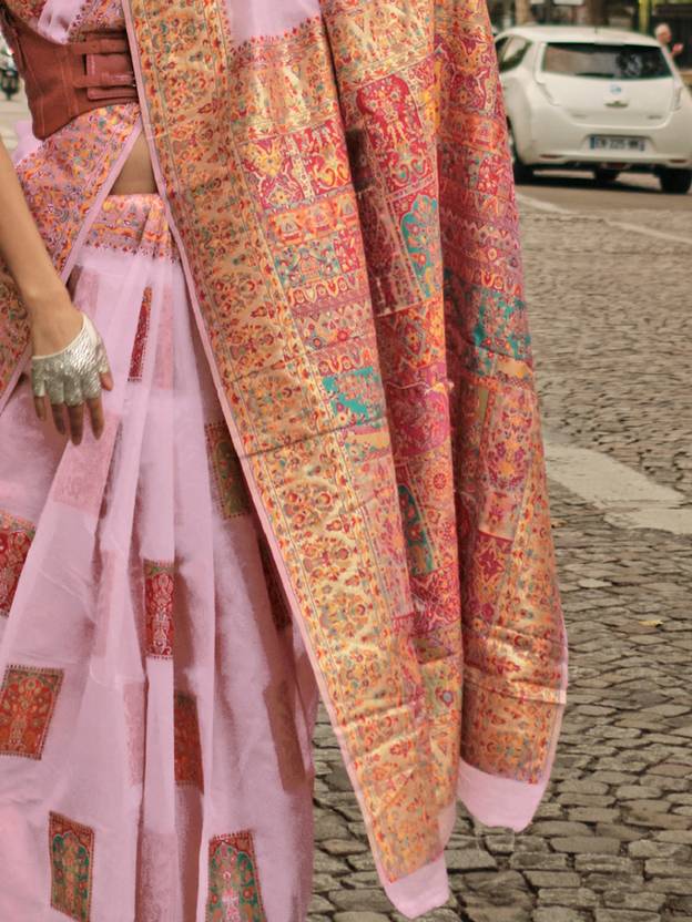 Pink Elegant Banarasi Silk Blend Woven Saree with Unstitched Blouse Piece