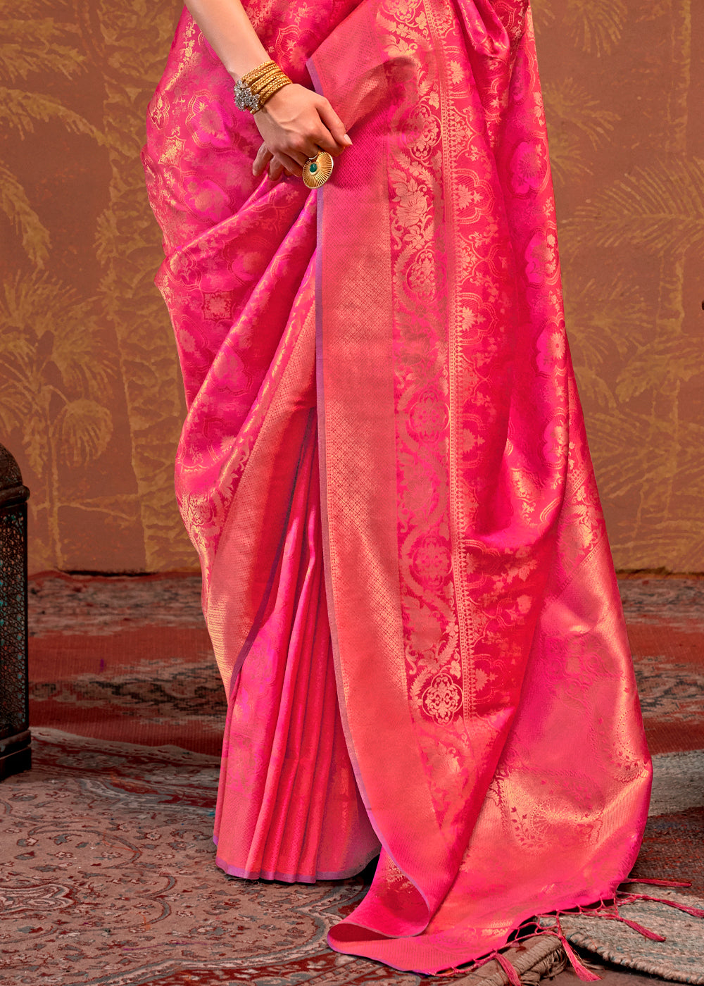 Pink Elegant Blended Silk Banarasi Saree with Blouse Piece – Timeless Traditional Charm