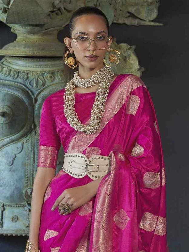 Pink Elegant Kanjivaram Silk Blend Saree with Unstitched Blouse Piece