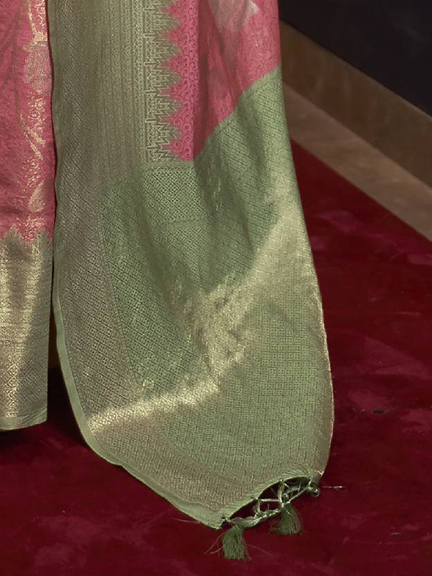 Pink Elegant Tanchoi Woven Banarasi Silk Blend Saree with Blouse Piece