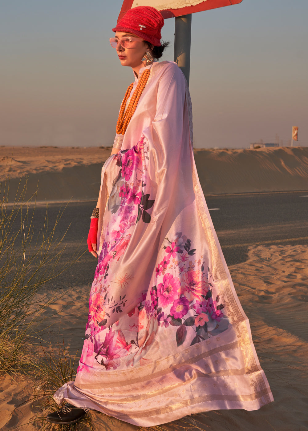 Pink Elegant Tussar Silk Blend Saree with Blouse Piece
