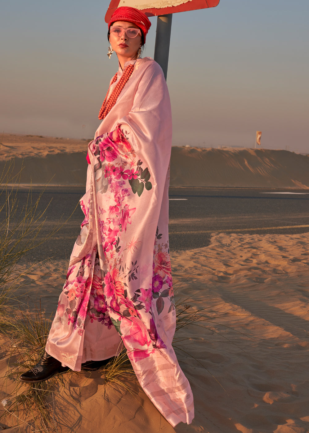 Pink Elegant Tussar Silk Blend Saree with Blouse Piece