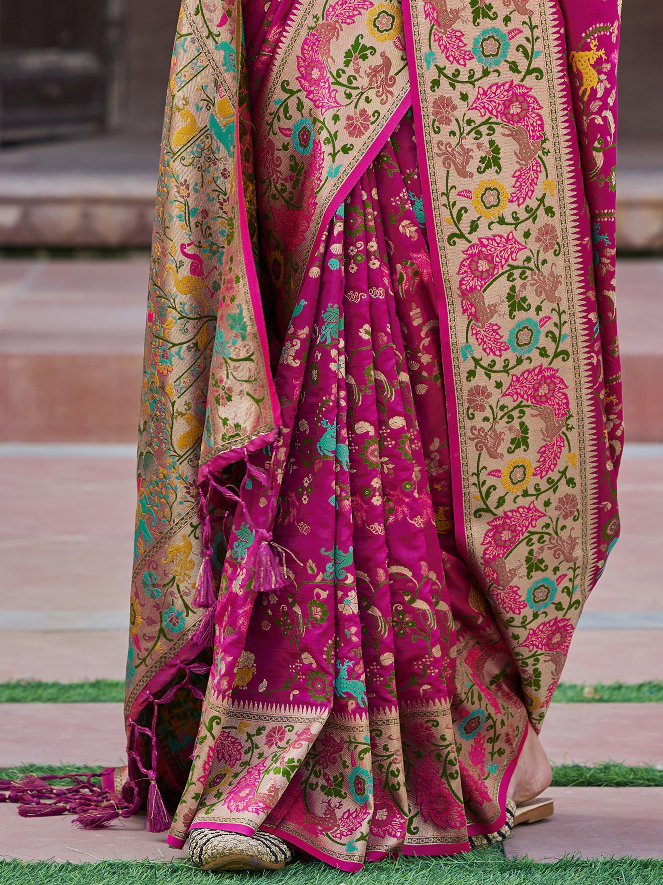 Pink Exquisite Banarasi Jacquard Art Silk Saree with Matching Border Blouse – Perfect for Weddings