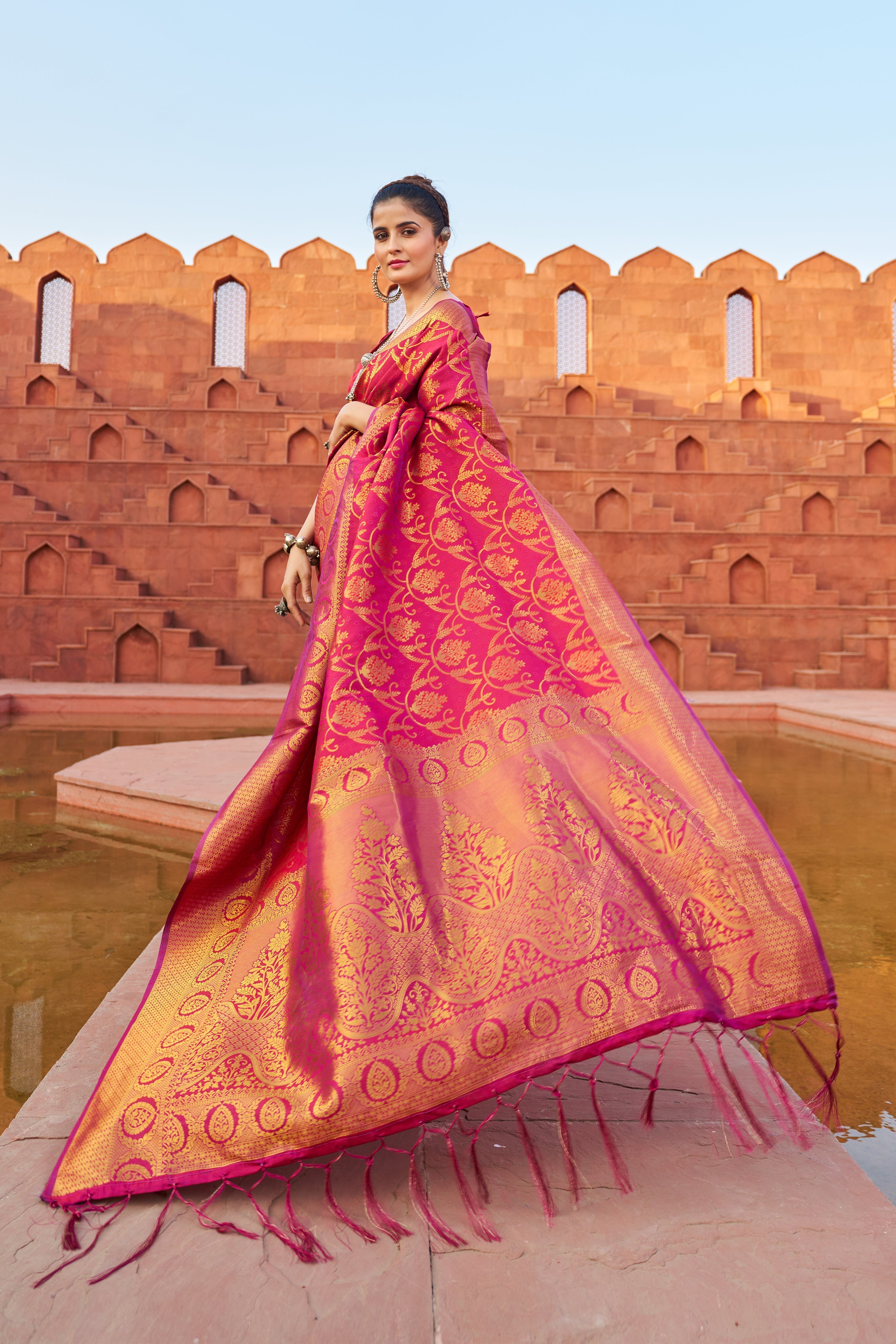 Pink Exquisite Litchi Silk Banarasi Saree with Zari Woven Design