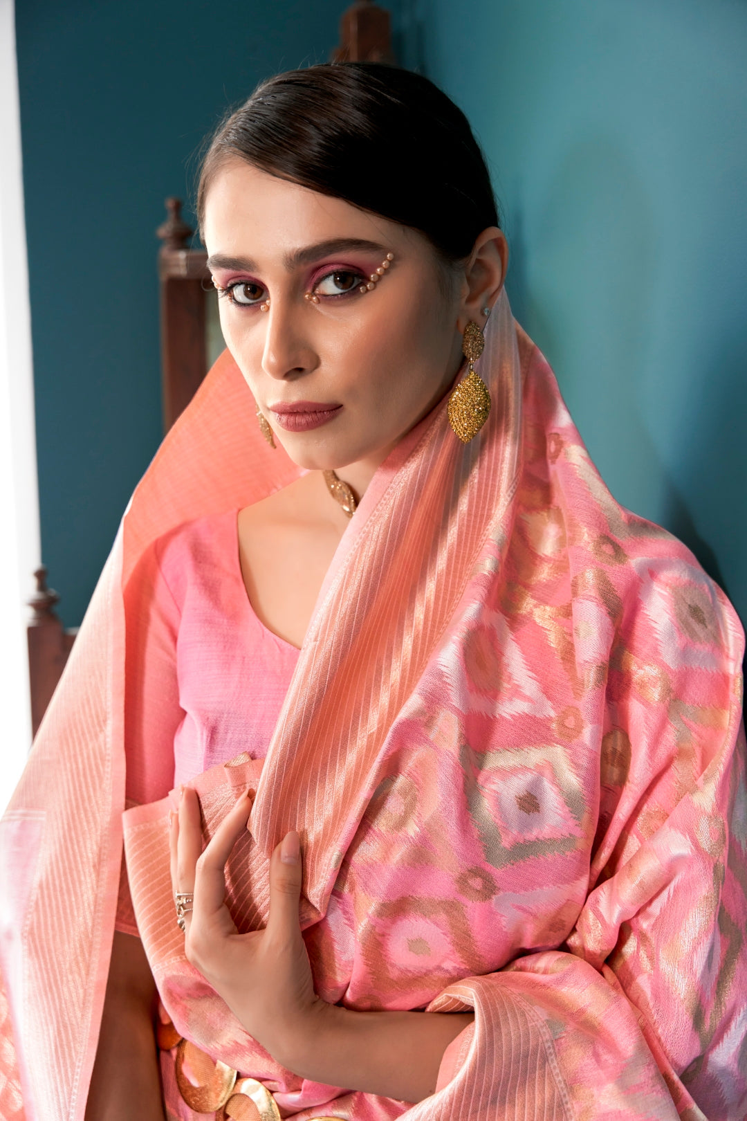 Pink & Gold Elegant Banarasi Saree with Geometric Zari Weaving
