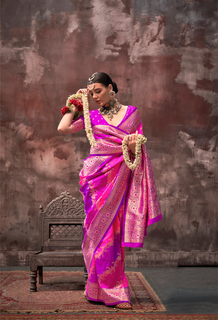 Pink Graceful Art Silk Printed Handloom Saree with Unstitched Blouse Piece