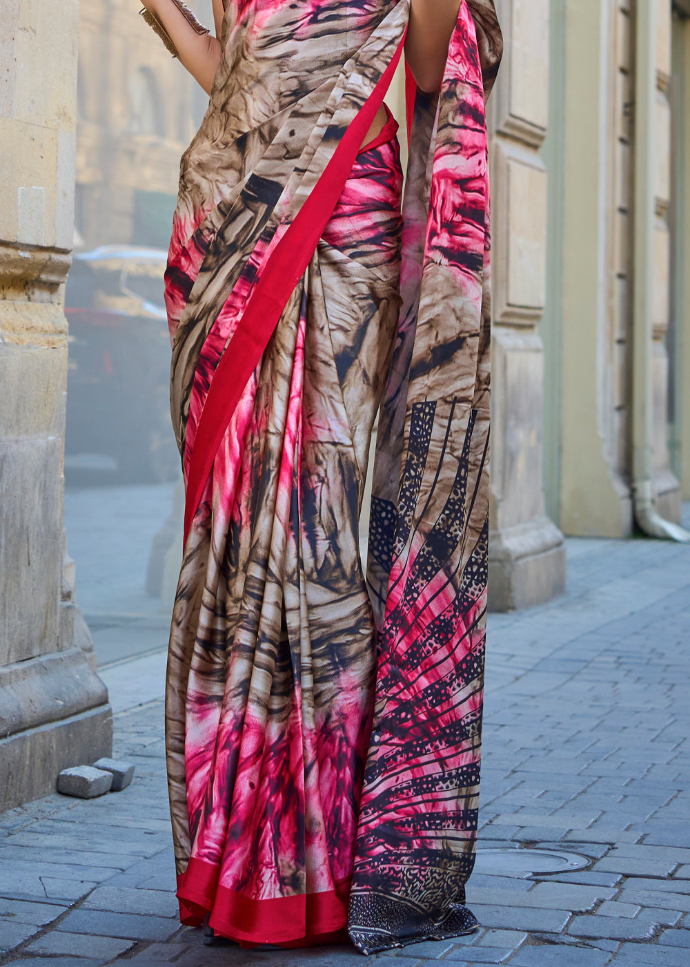 Pink Luxurious Satin Crepe Saree – Elegance with a Graceful Drape