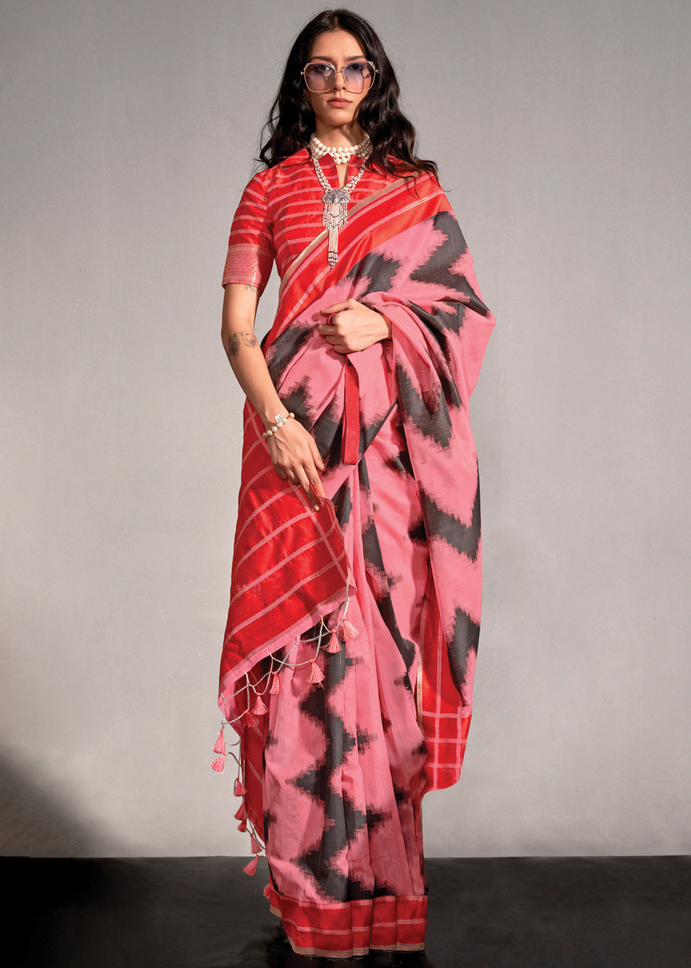Pink Regal Banarasi Blended Silk Saree – Timeless Elegance for Grand Occasions