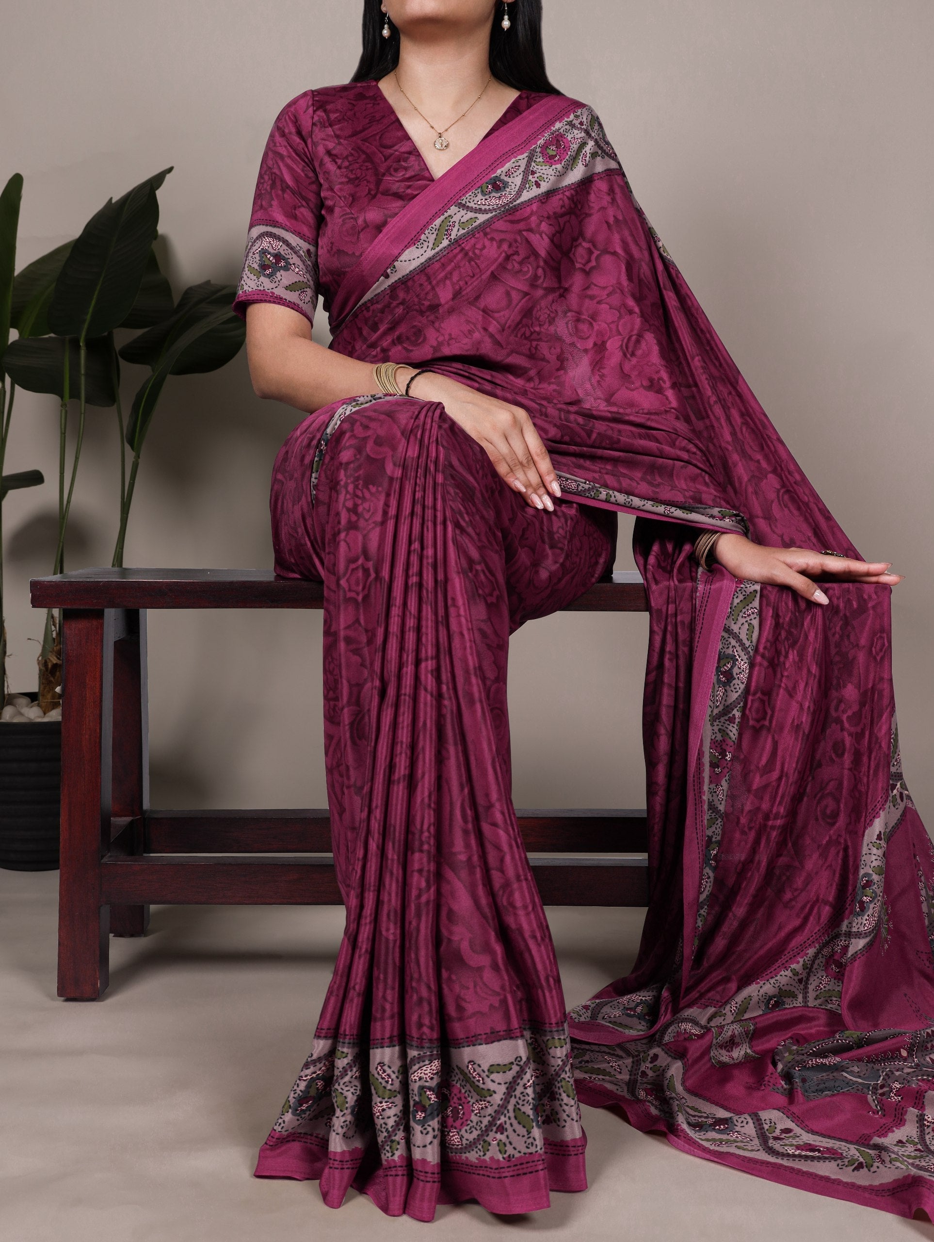 Pink Stylish Printed Crepe Saree with Matching Blouse Piece