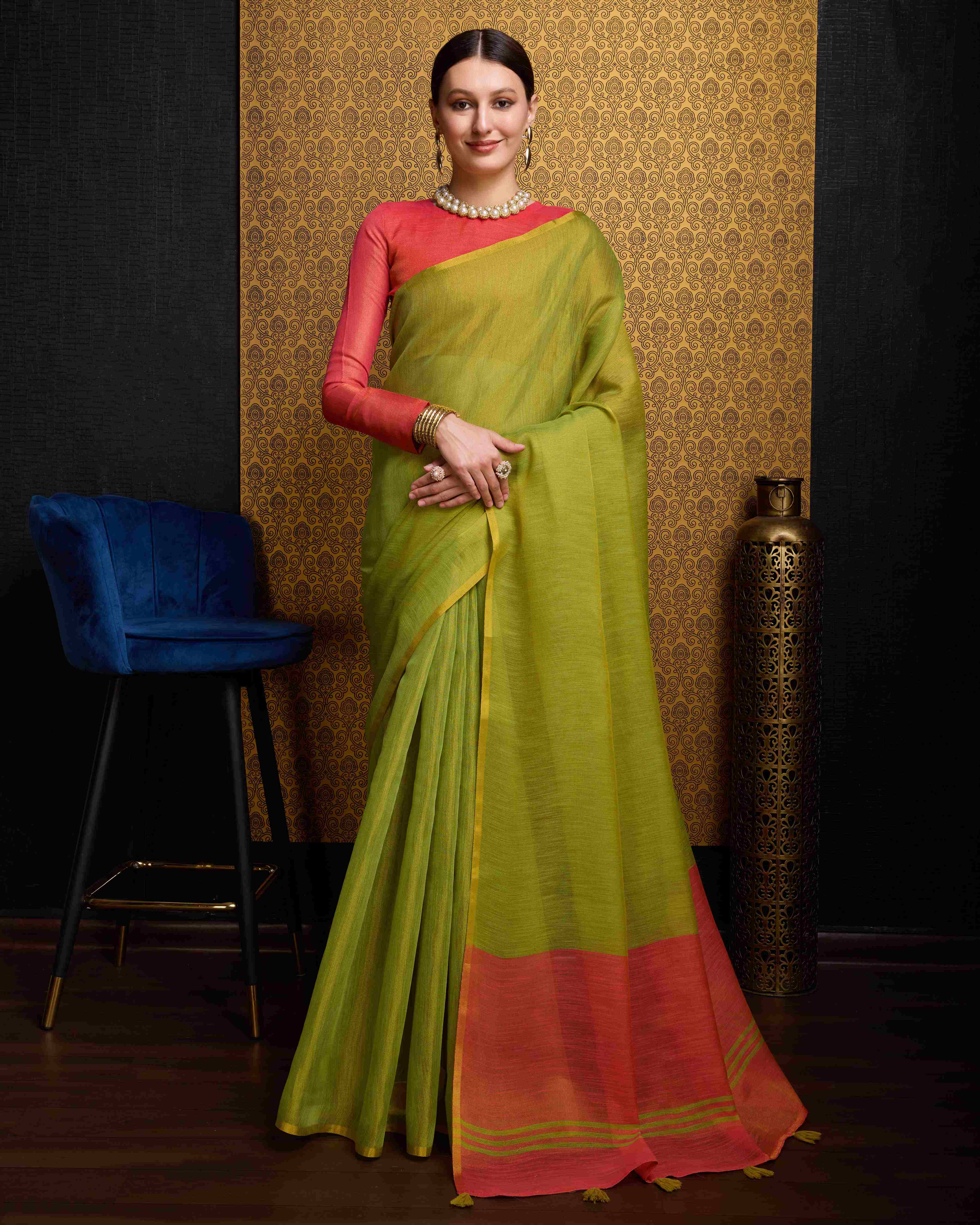 Pista Elegant Woven Design Linen Blend Saree with Zari Border