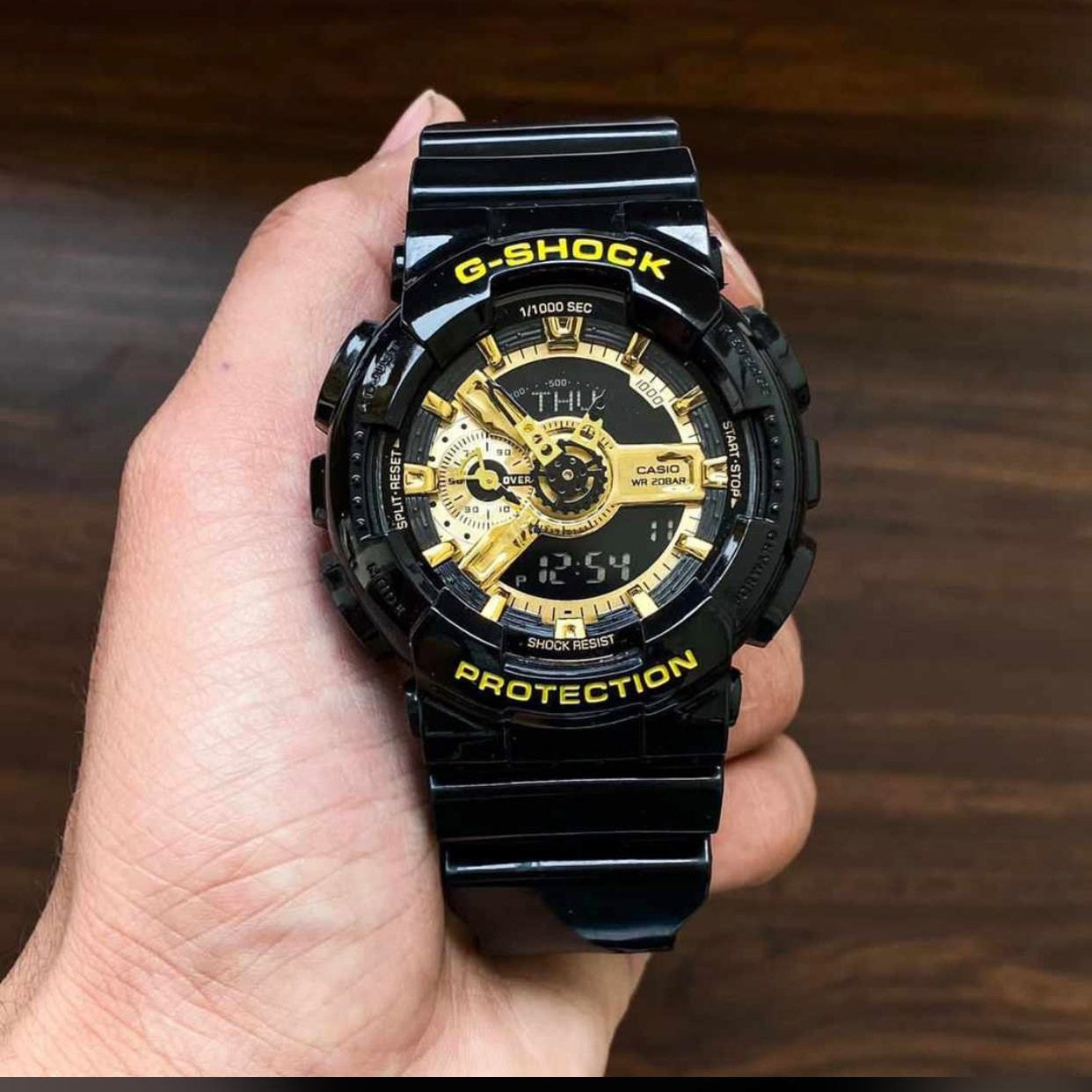 Premium Classic Watch With Slim Case Design